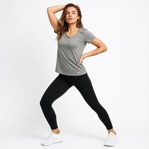 Nike Dri-FIT Gray Athletic T-Shirt Women's Medium Lightweight Workout Tee